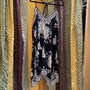 Maurice’s handkerchief dress black Floral sz 0 Xxl